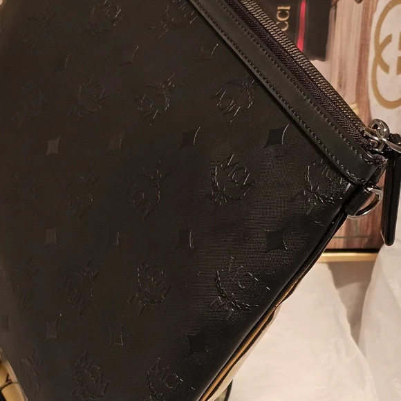 MCM Gold & Black Pvc Leather Clutch/Geometric Laptop Pouch - Picture 11 of 15